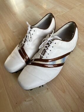 FootJoy LowPro Women’s 9 1/2M Golf Shoes